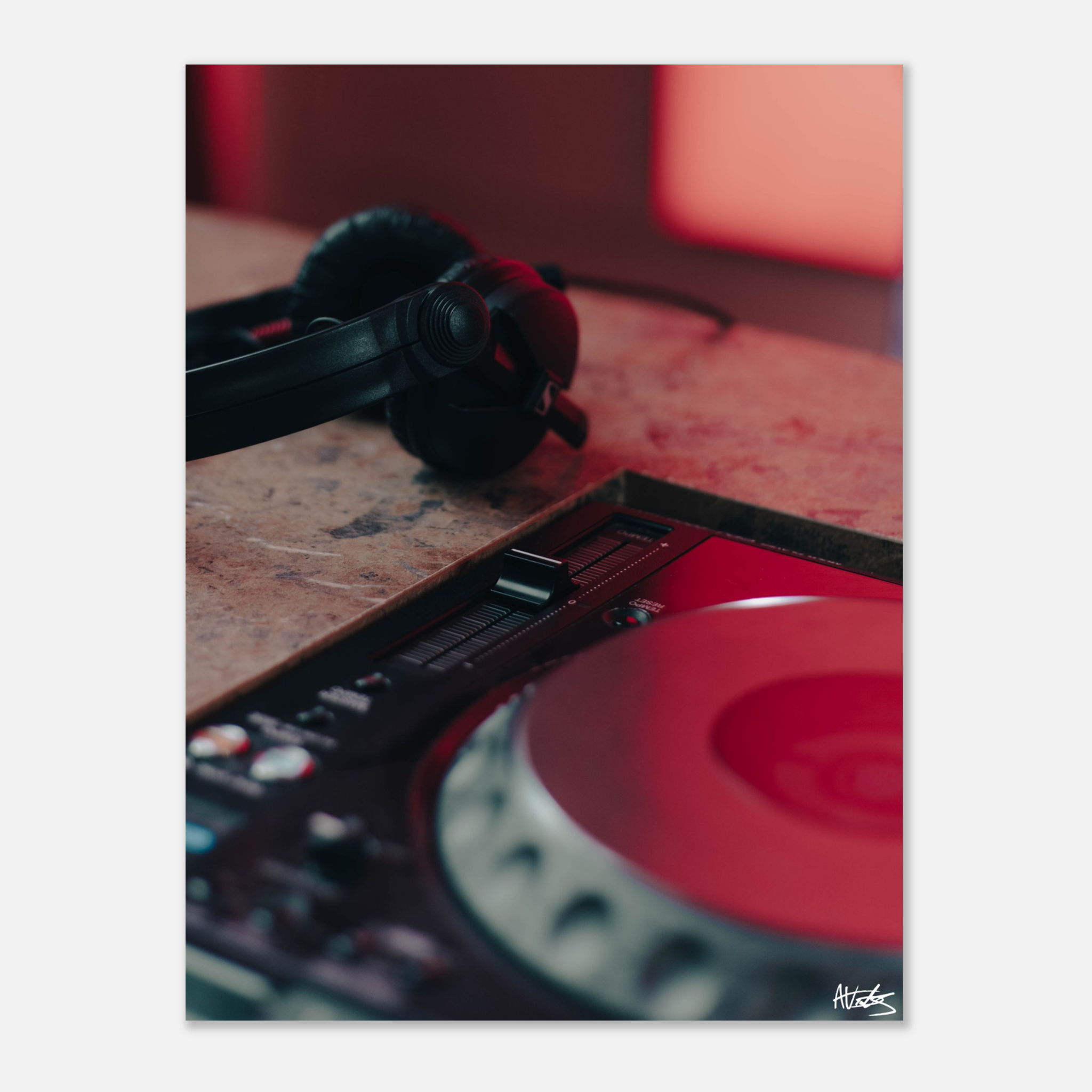 ae1b64bb-90b9-4a7b-b519-34305772bc5f